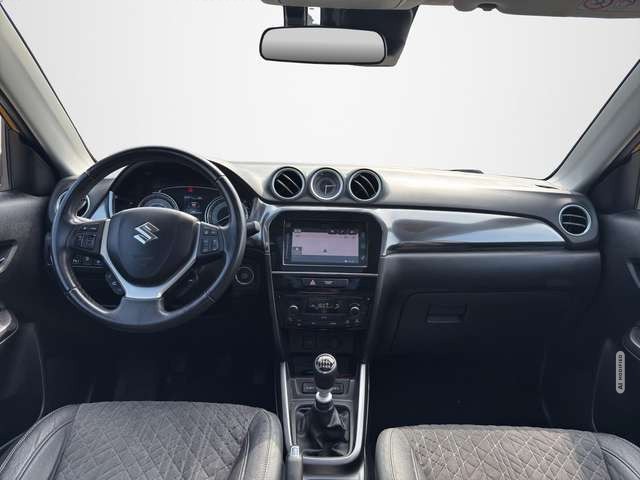Suzuki Vitara 1.4 Mild-Hybrid Comfort+ 4x2 NAVI / PANORAMA / SIT