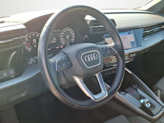 Audi A3 Sportback 35 TFSI S line S-TRONIC / AHK / MATRIX /