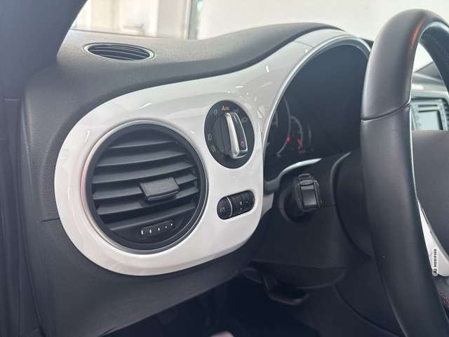 Volkswagen Beetle Lim. Cup 1.4 TSI 140 PS NAV*XEN*BT*FENDR*