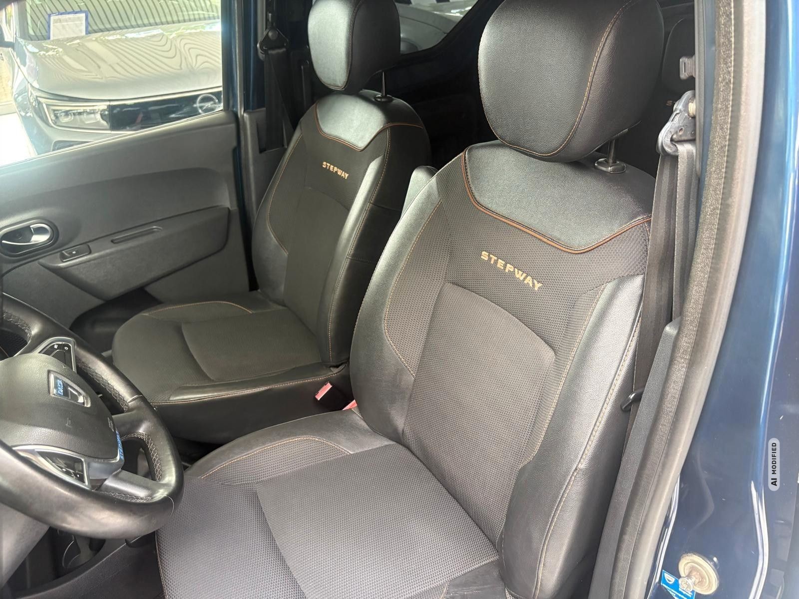 Dacia Dokker Stepway Celebration *SHZ PDC NAVI u.v.m*