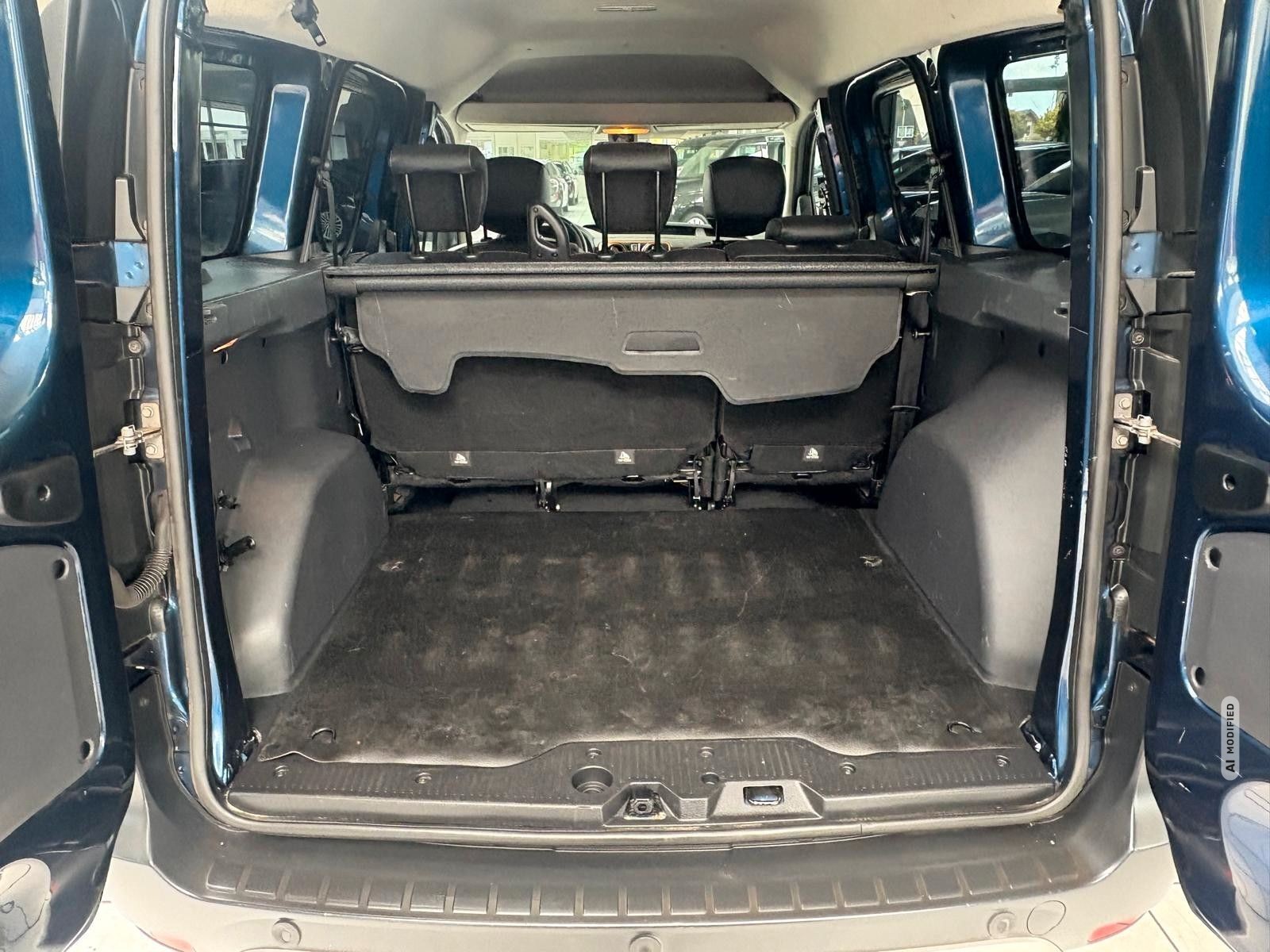 Dacia Dokker Stepway Celebration *SHZ PDC NAVI u.v.m*