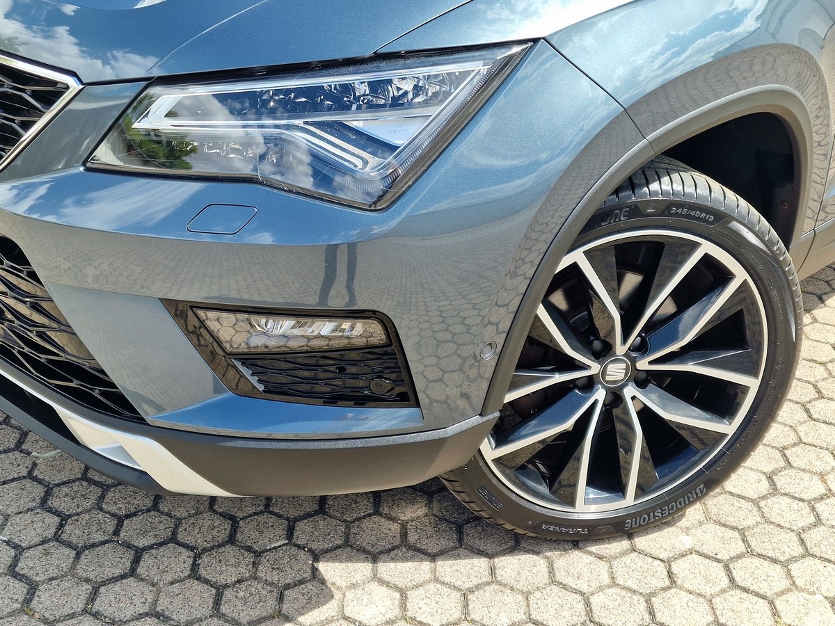 Seat Ateca 2.0 TSI Xcellence*4Drive*AHK*Standheiz.*19 Zoll