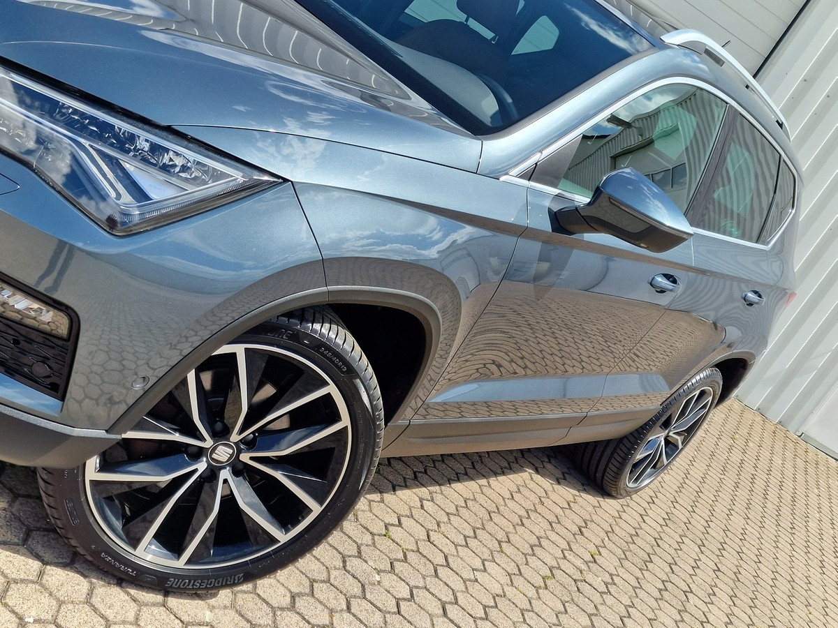 Seat Ateca 2.0 TSI Xcellence*4Drive*AHK*Standheiz.*19 Zoll
