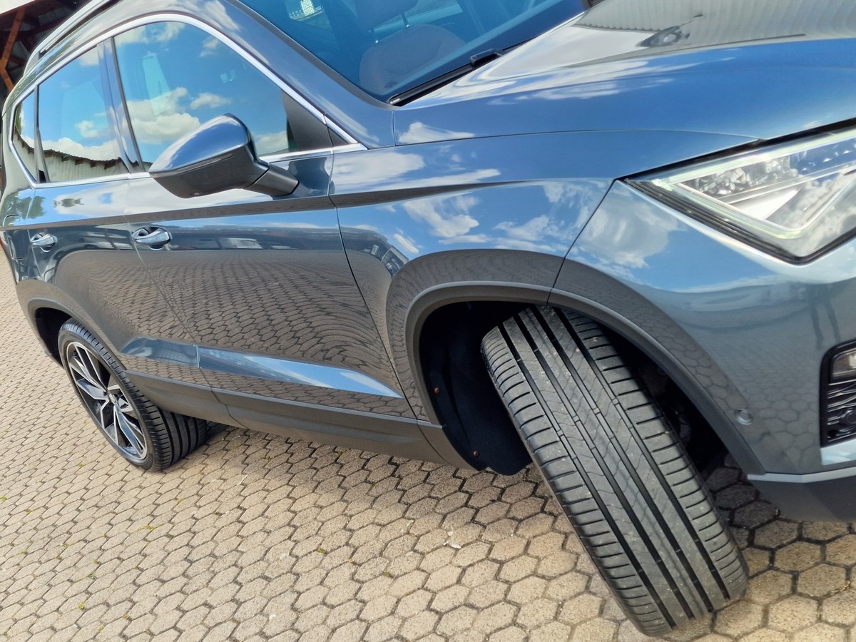 Seat Ateca 2.0 TSI Xcellence*4Drive*AHK*Standheiz.*19 Zoll
