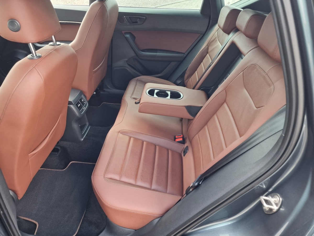 Seat Ateca 2.0 TSI Xcellence*4Drive*AHK*Standheiz.*19 Zoll