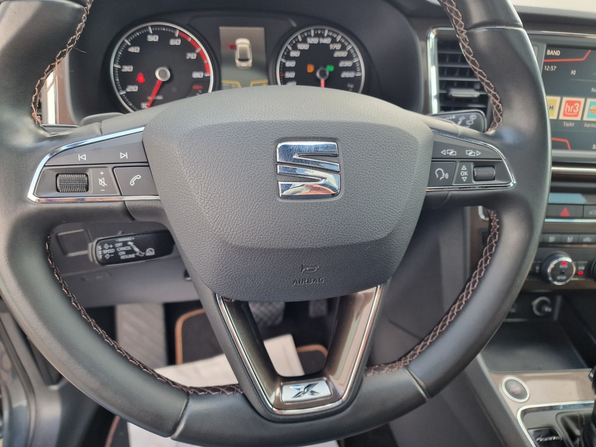 Seat Ateca 2.0 TSI Xcellence*4Drive*AHK*Standheiz.*19 Zoll