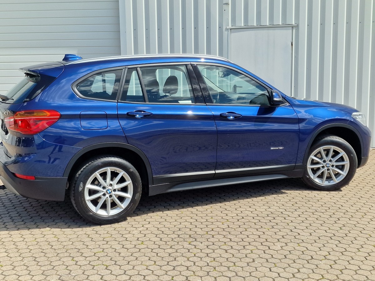 BMW X1  Navi*AHK abnehmbar*Tempomat*Komfortzugang
