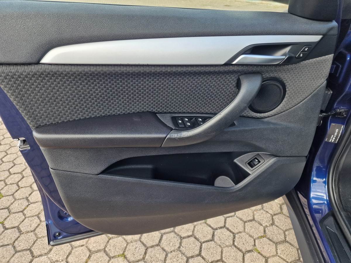 BMW X1  Navi*AHK abnehmbar*Tempomat*Komfortzugang
