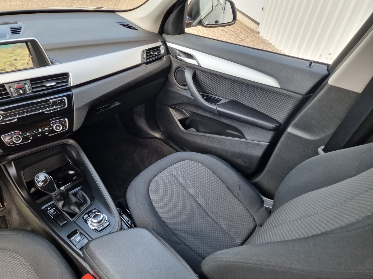 BMW X1  Navi*AHK abnehmbar*Tempomat*Komfortzugang