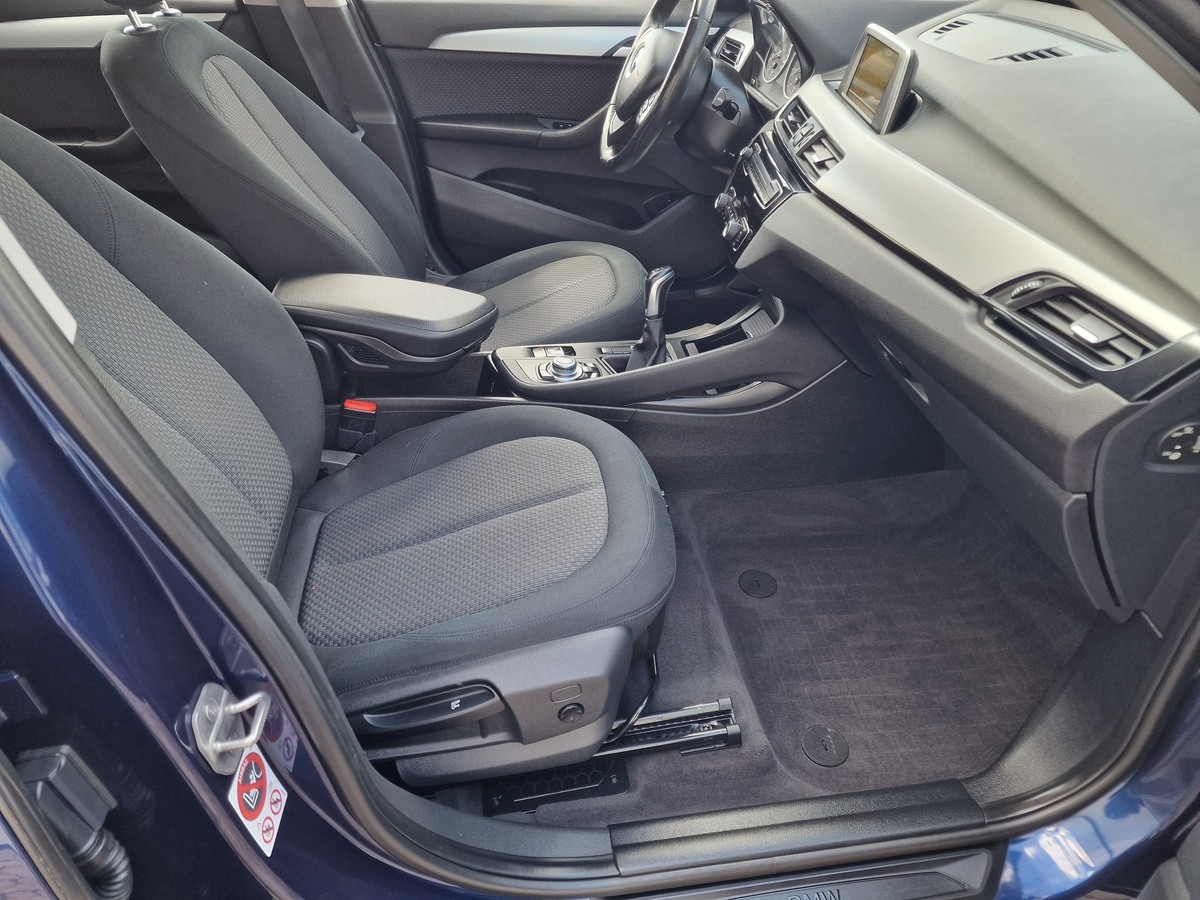 BMW X1  Navi*AHK abnehmbar*Tempomat*Komfortzugang