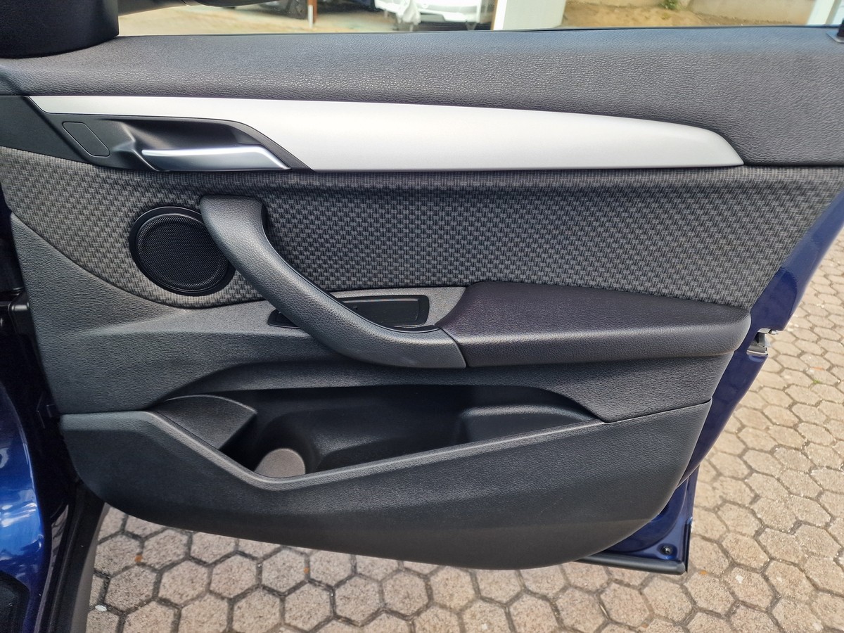 BMW X1  Navi*AHK abnehmbar*Tempomat*Komfortzugang