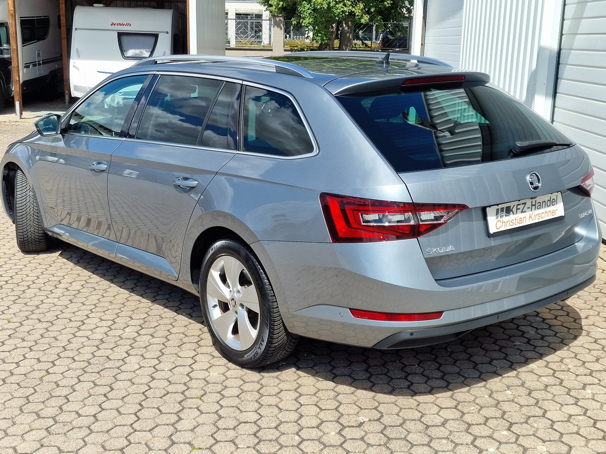 Skoda Superb TSI Style*Navi*AHK*ACC*Apple Car*Glasdach