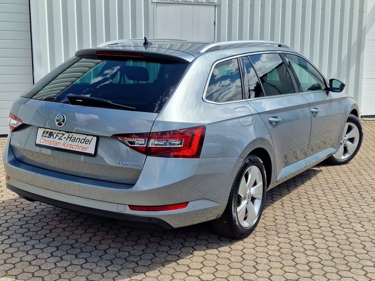 Skoda Superb TSI Style*Navi*AHK*ACC*Apple Car*Glasdach
