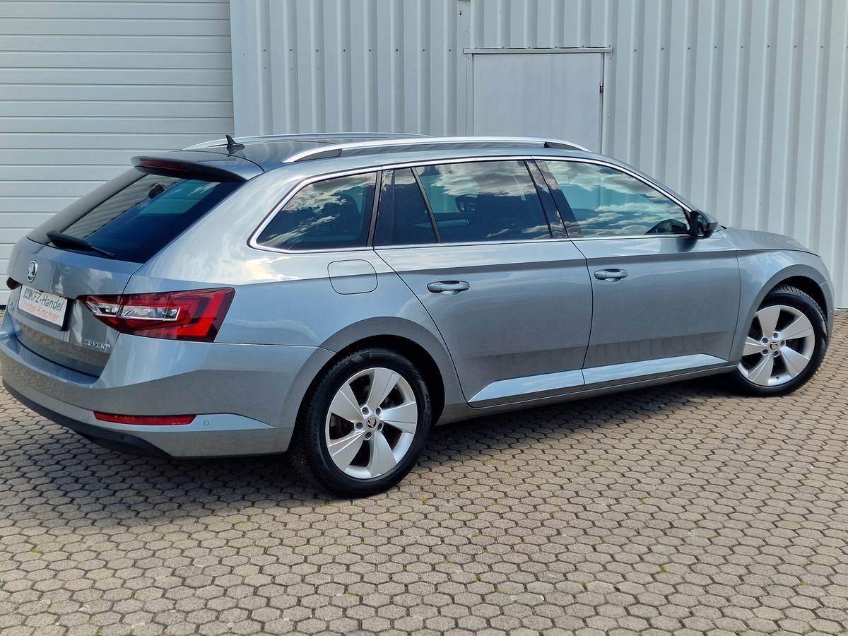 Skoda Superb TSI Style*Navi*AHK*ACC*Apple Car*Glasdach