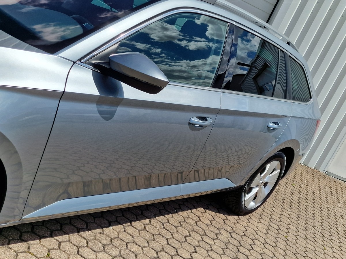 Skoda Superb TSI Style*Navi*AHK*ACC*Apple Car*Glasdach