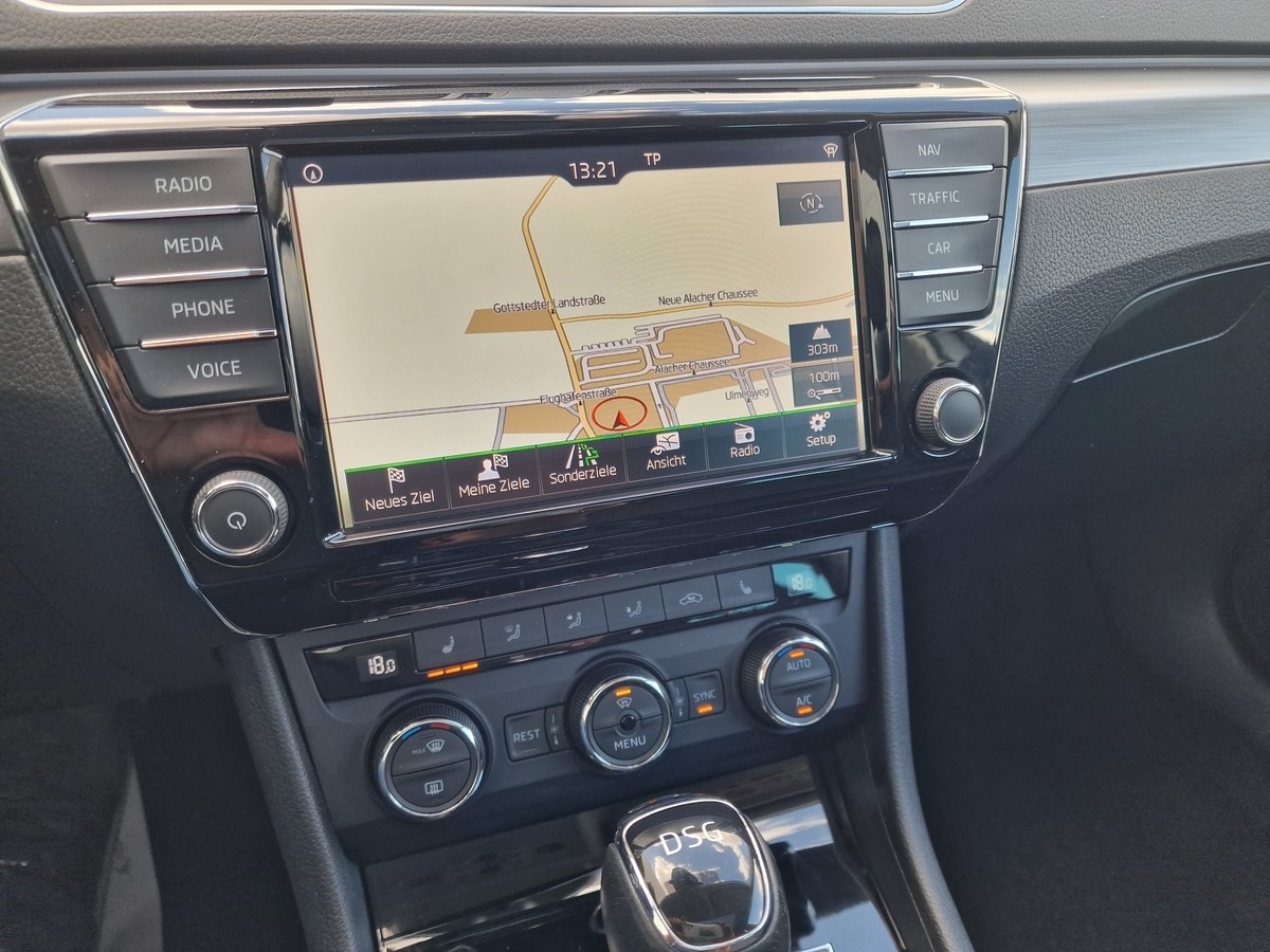 Skoda Superb TSI Style*Navi*AHK*ACC*Apple Car*Glasdach