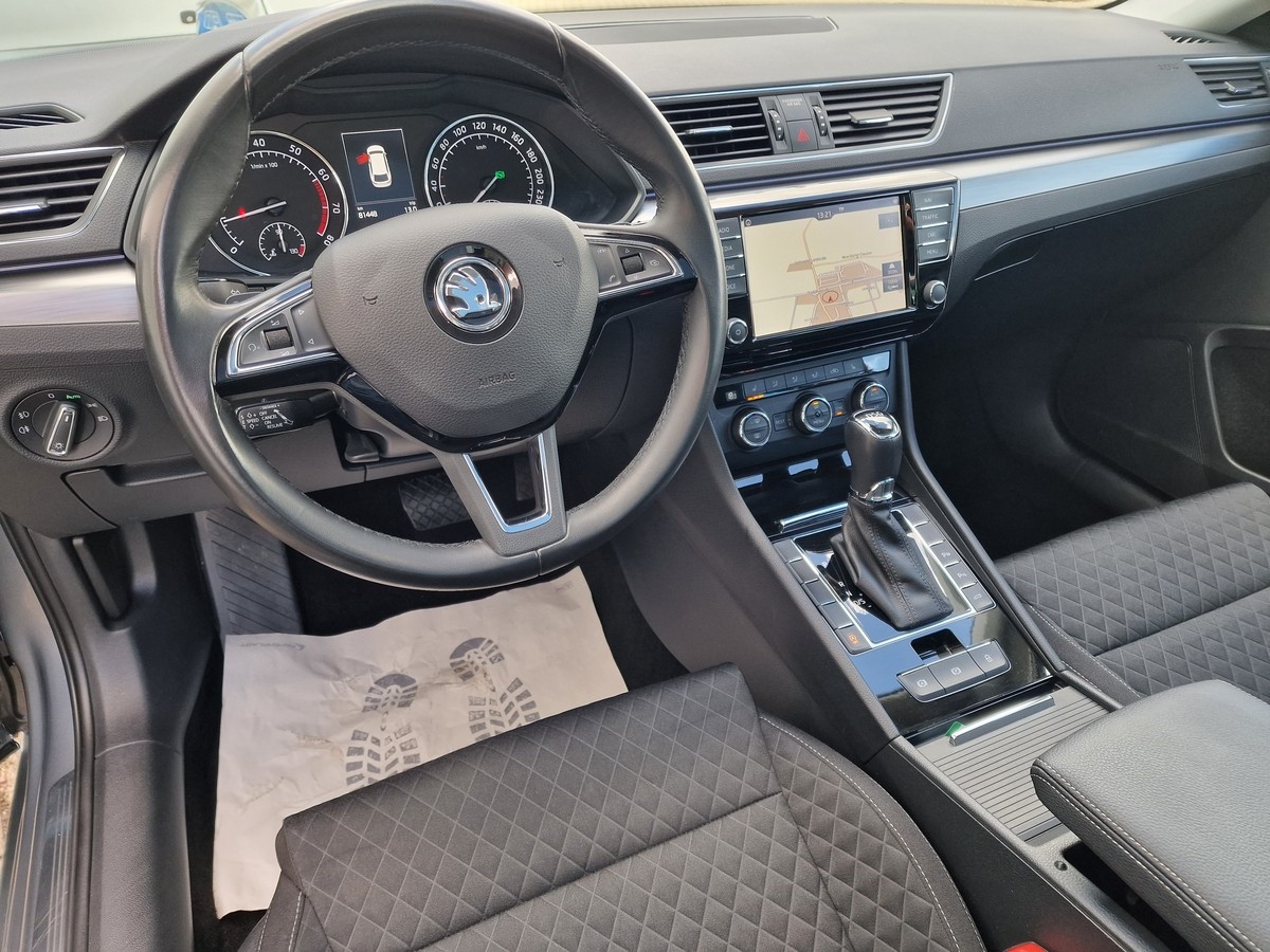 Skoda Superb TSI Style*Navi*AHK*ACC*Apple Car*Glasdach