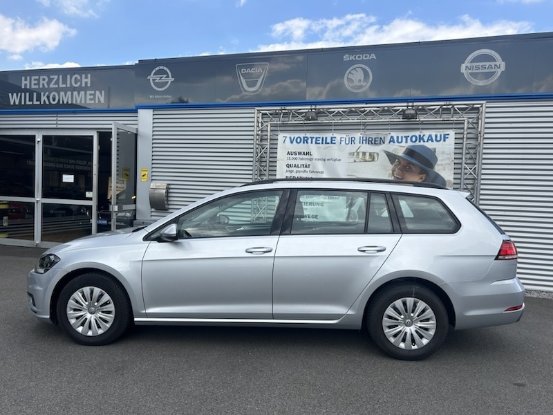 Volkswagen Golf VII 1.0 TSI TRENDLINE OPF KLIMAAUTOM*RADIO*NAVI*PDC    