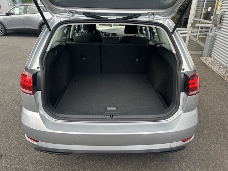 Volkswagen Golf VII 1.0 TSI TRENDLINE OPF KLIMAAUTOM*RADIO*NAVI*PDC    