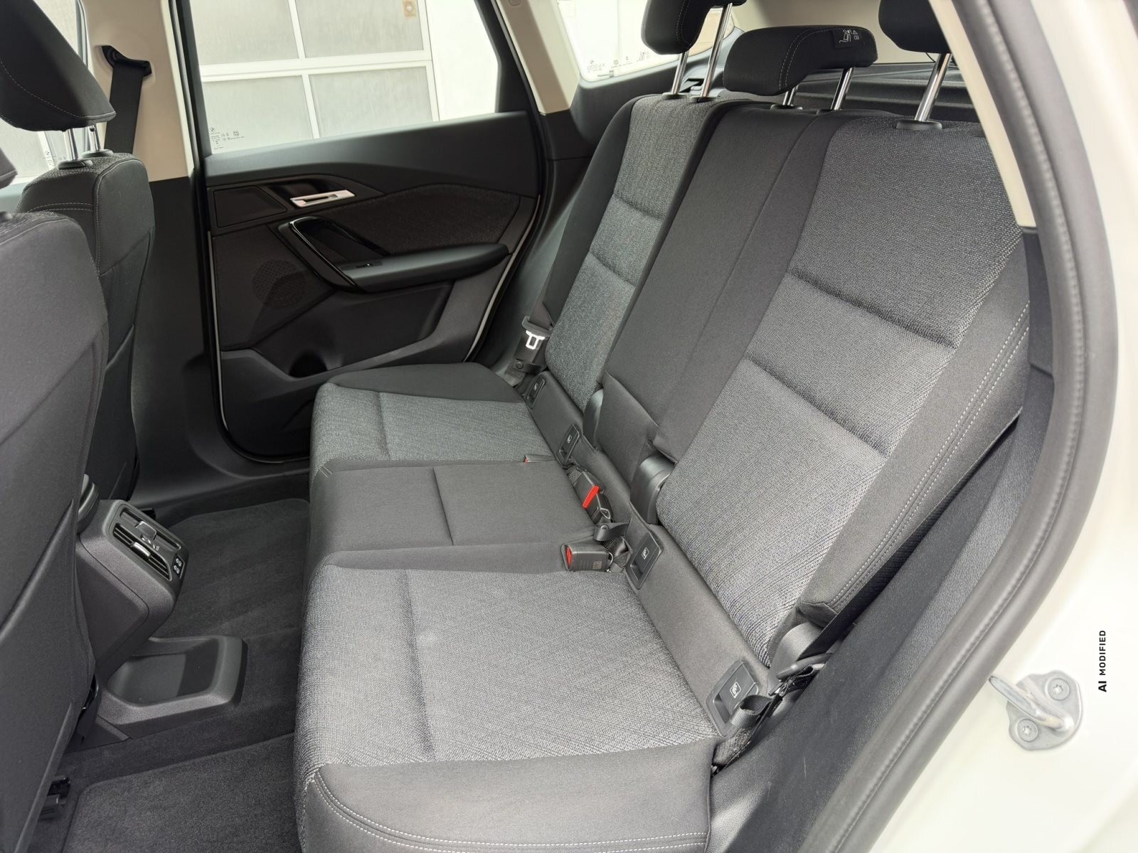 BMW iX1 LED LiveCockpt HiFi Parkassistenzsys ActiveGuard SHZ