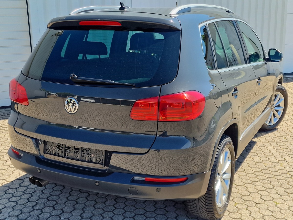 Volkswagen Tiguan Sport & Style*AHK*Navi*R-Kamera*Tempomat