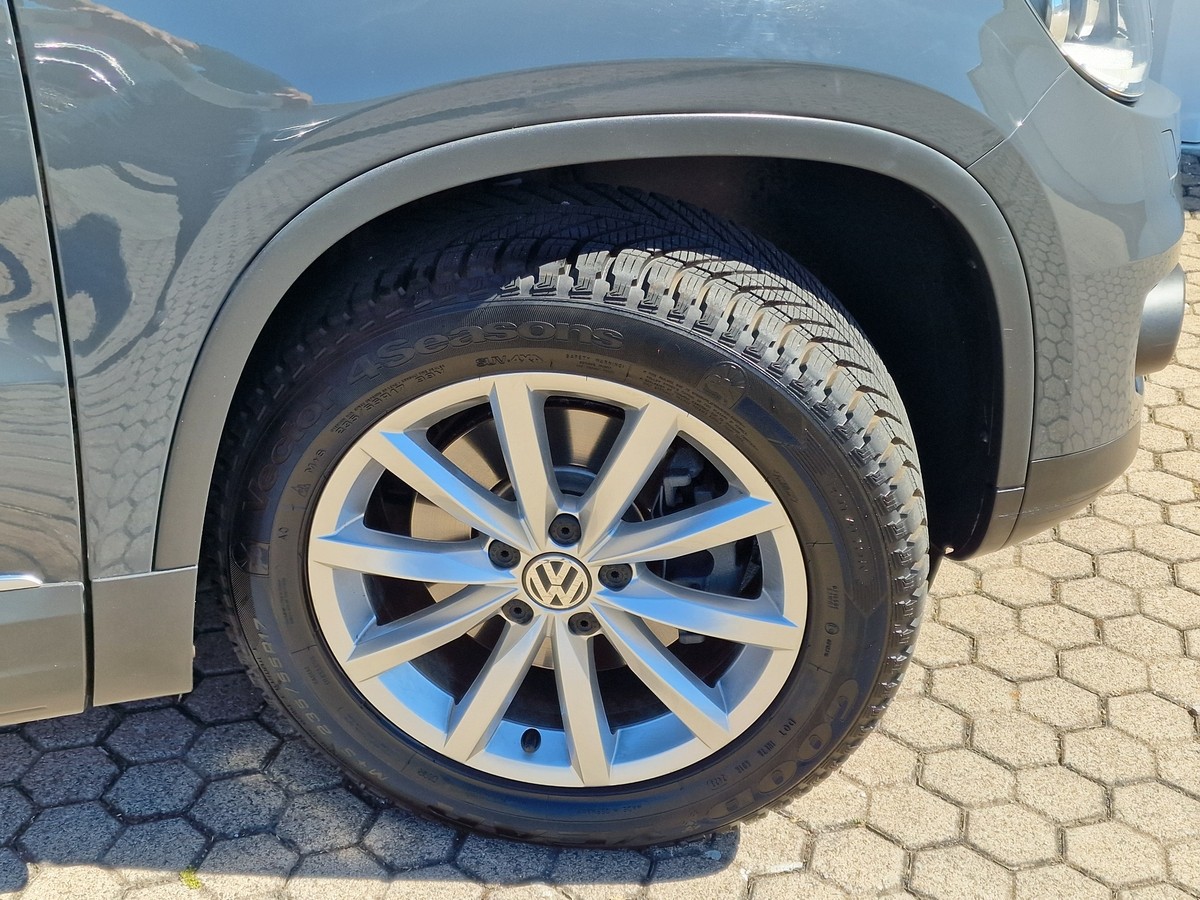 Volkswagen Tiguan Sport & Style*AHK*Navi*R-Kamera*Tempomat