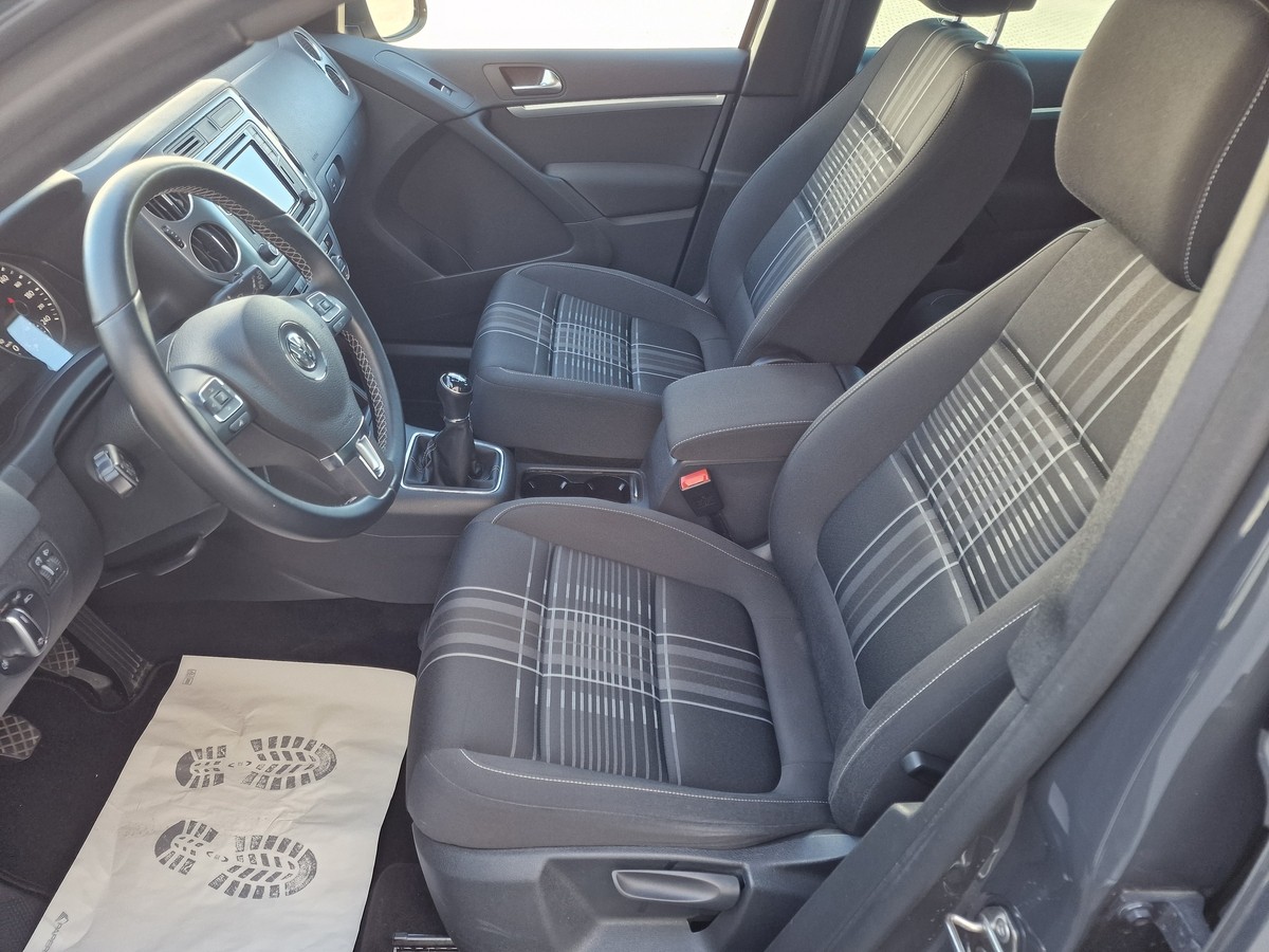Volkswagen Tiguan Sport & Style*AHK*Navi*R-Kamera*Tempomat
