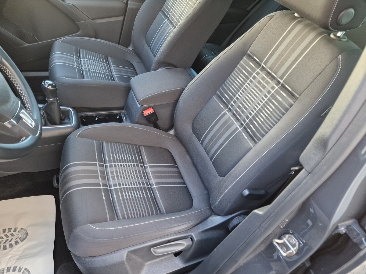 Volkswagen Tiguan Sport & Style*AHK*Navi*R-Kamera*Tempomat