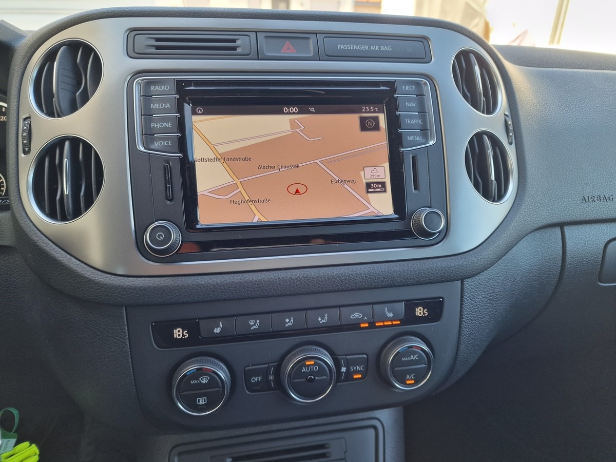Volkswagen Tiguan Sport & Style*AHK*Navi*R-Kamera*Tempomat
