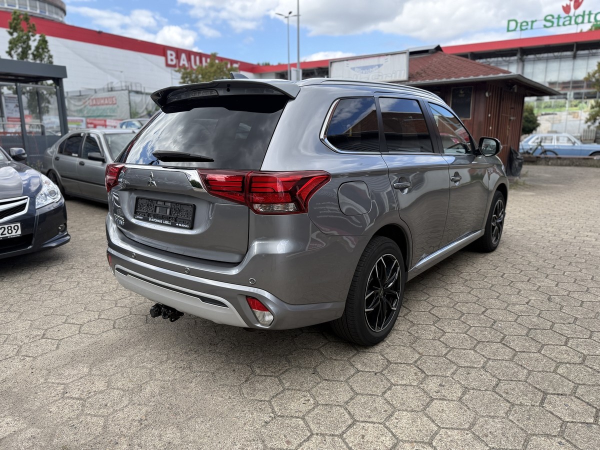 Mitsubishi Plug-in Hybrid Outlander Plus mit Spirit-Paket  AHK. WKR. 