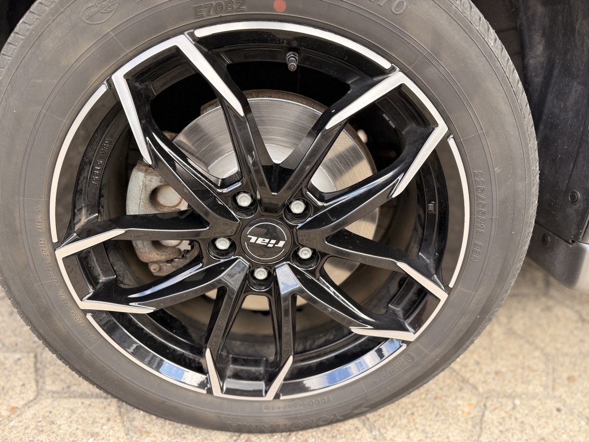 Mitsubishi Plug-in Hybrid Outlander Plus mit Spirit-Paket  AHK. WKR. 