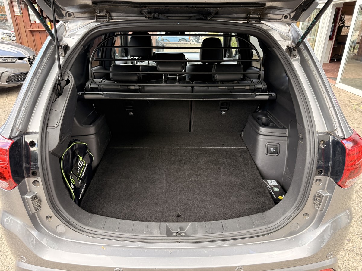 Mitsubishi Plug-in Hybrid Outlander Plus mit Spirit-Paket  AHK. WKR. 