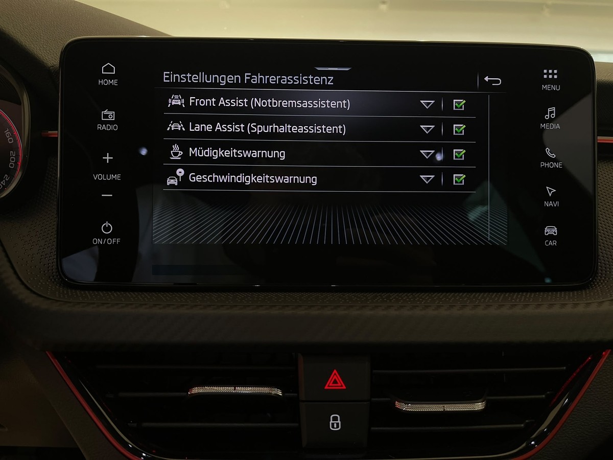 Skoda Scala 1.5 TSI Monte Carlo Matrix Pano Navi
