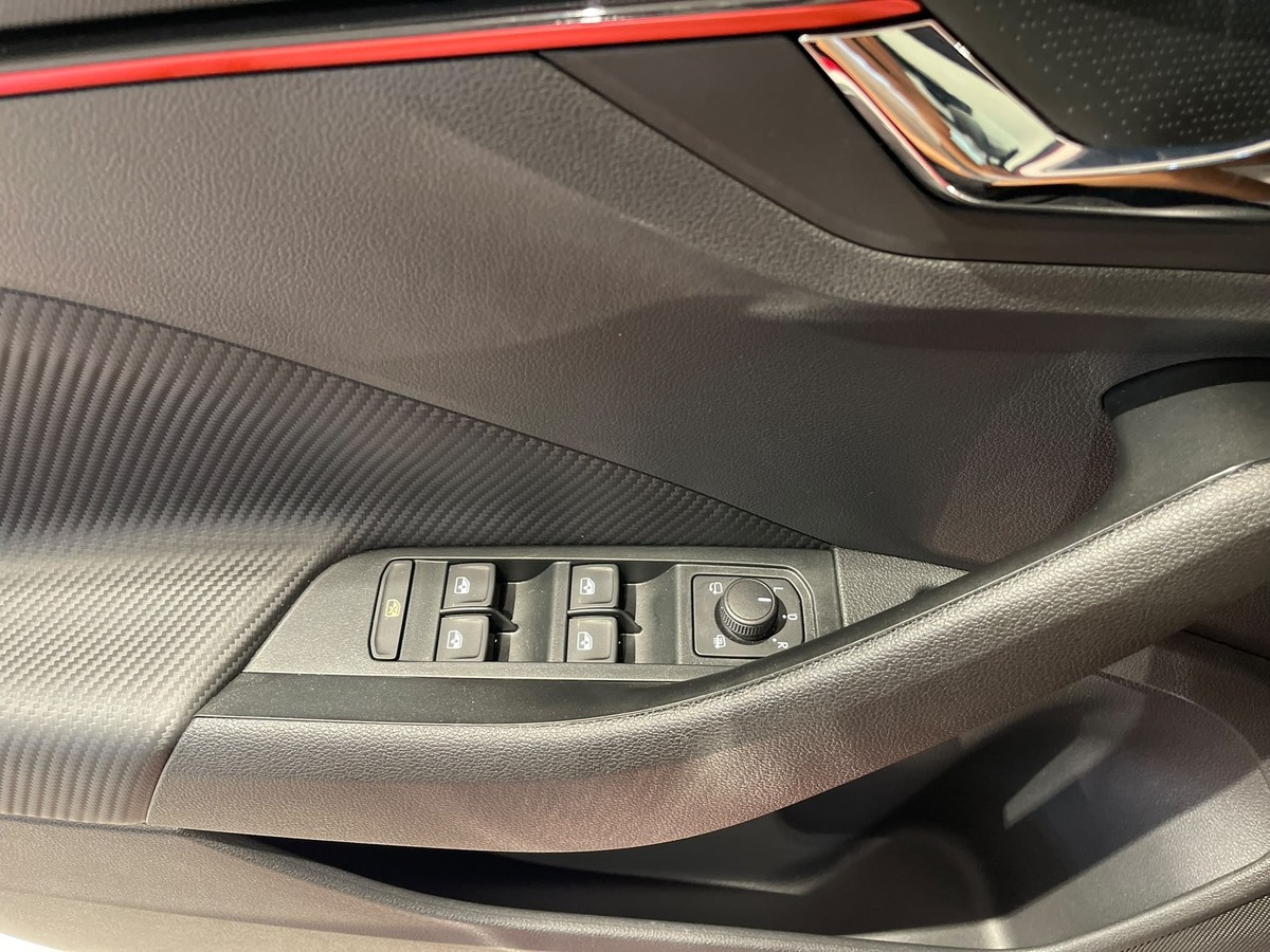 Skoda Scala 1.5 TSI Monte Carlo Matrix Pano Navi
