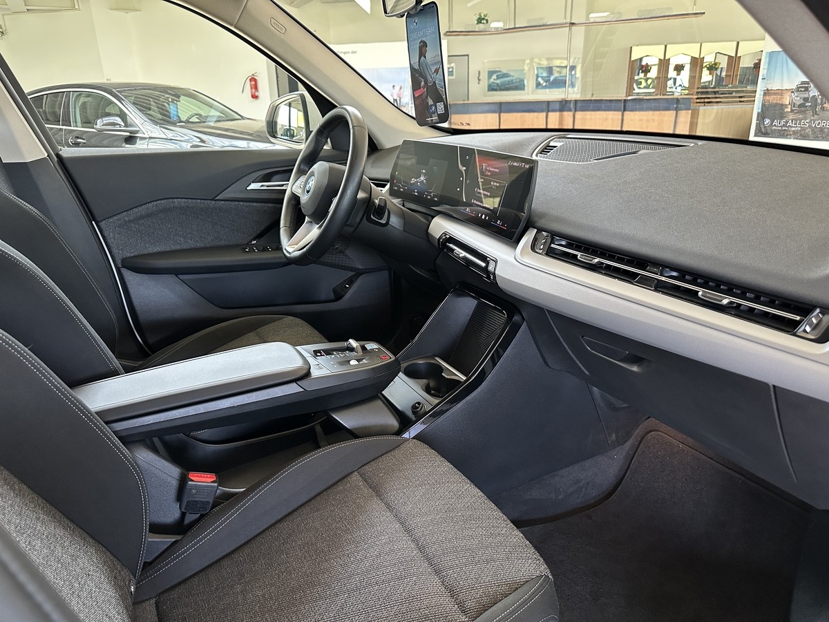 BMW iX1eDrive20 AHK Kamera LED Sitzhz. PDC 1Hd.