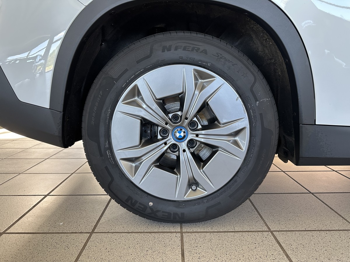 BMW iX1eDrive20 AHK Kamera LED Sitzhz. PDC 1Hd.