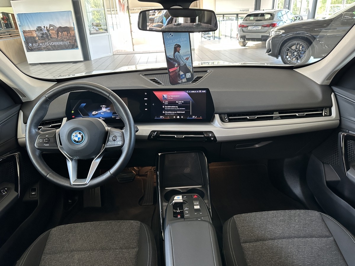 BMW iX1eDrive20 AHK Kamera LED Sitzhz. PDC 1Hd.