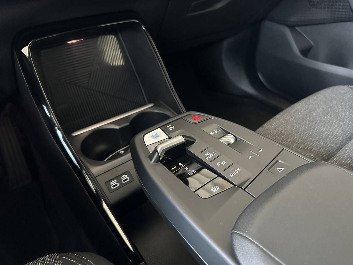 BMW iX1eDrive20 AHK Kamera LED Sitzhz. PDC 1Hd.