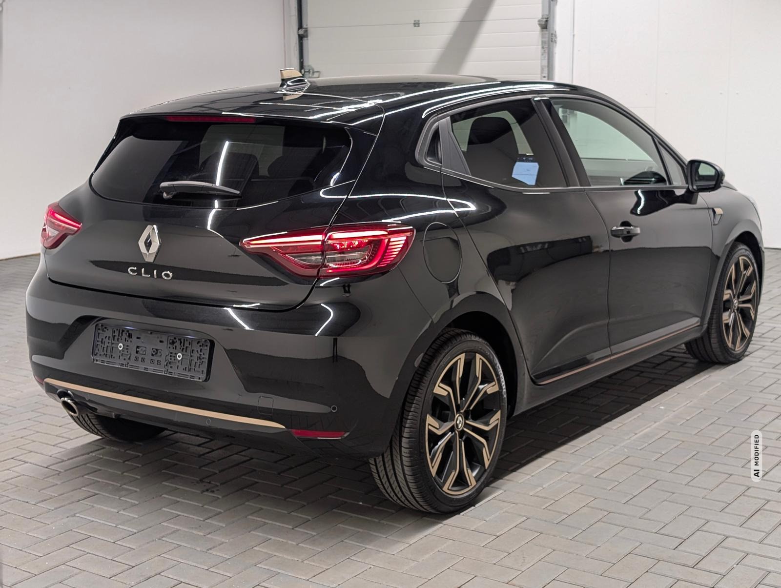 Renault Clio Lutecia LED/Navi/SHZ/LHZ/Kam/Keyl/GRA/17-LM