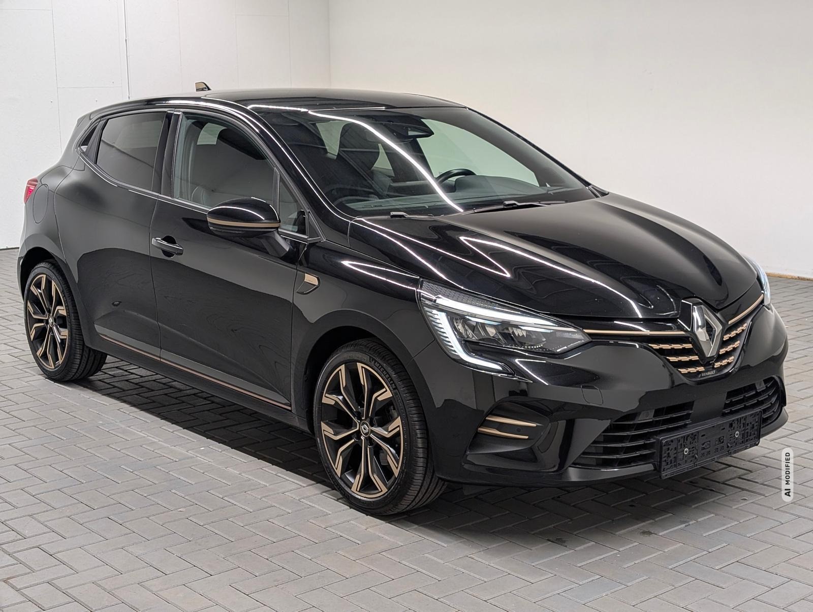 Renault Clio Lutecia LED/Navi/SHZ/LHZ/Kam/Keyl/GRA/17-LM