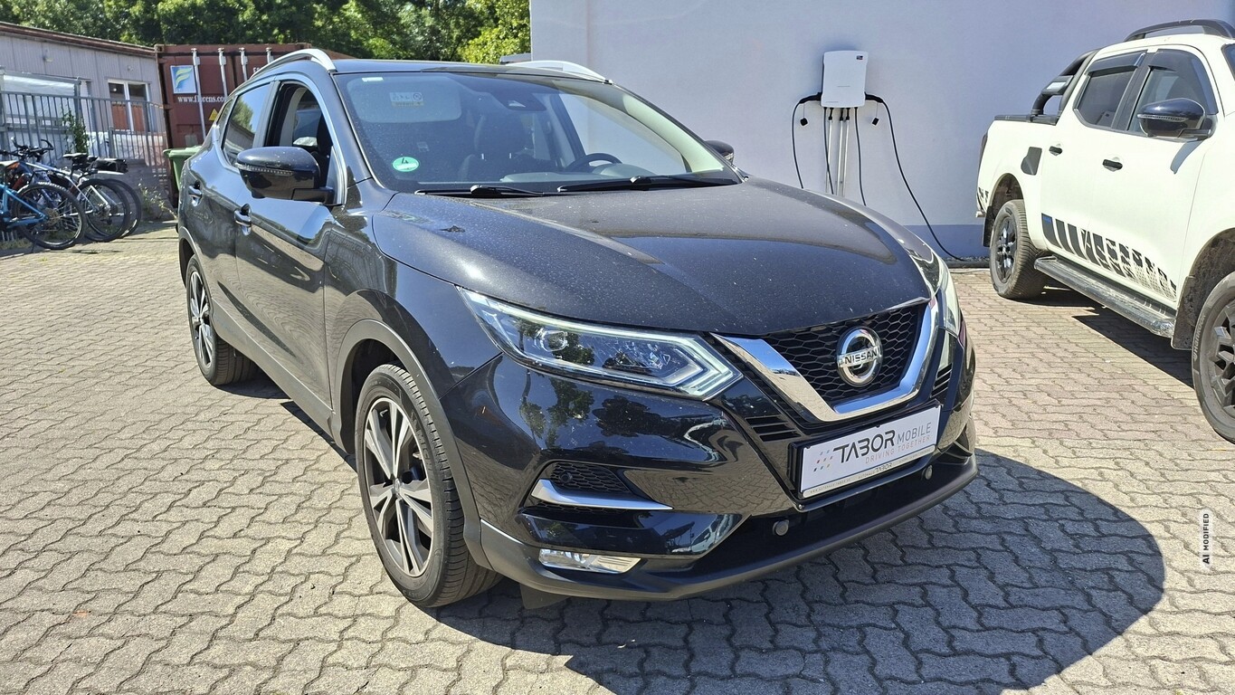 Nissan Qashqai 1.3 DIG-T 160 DCT N-Connecta Pano Nav