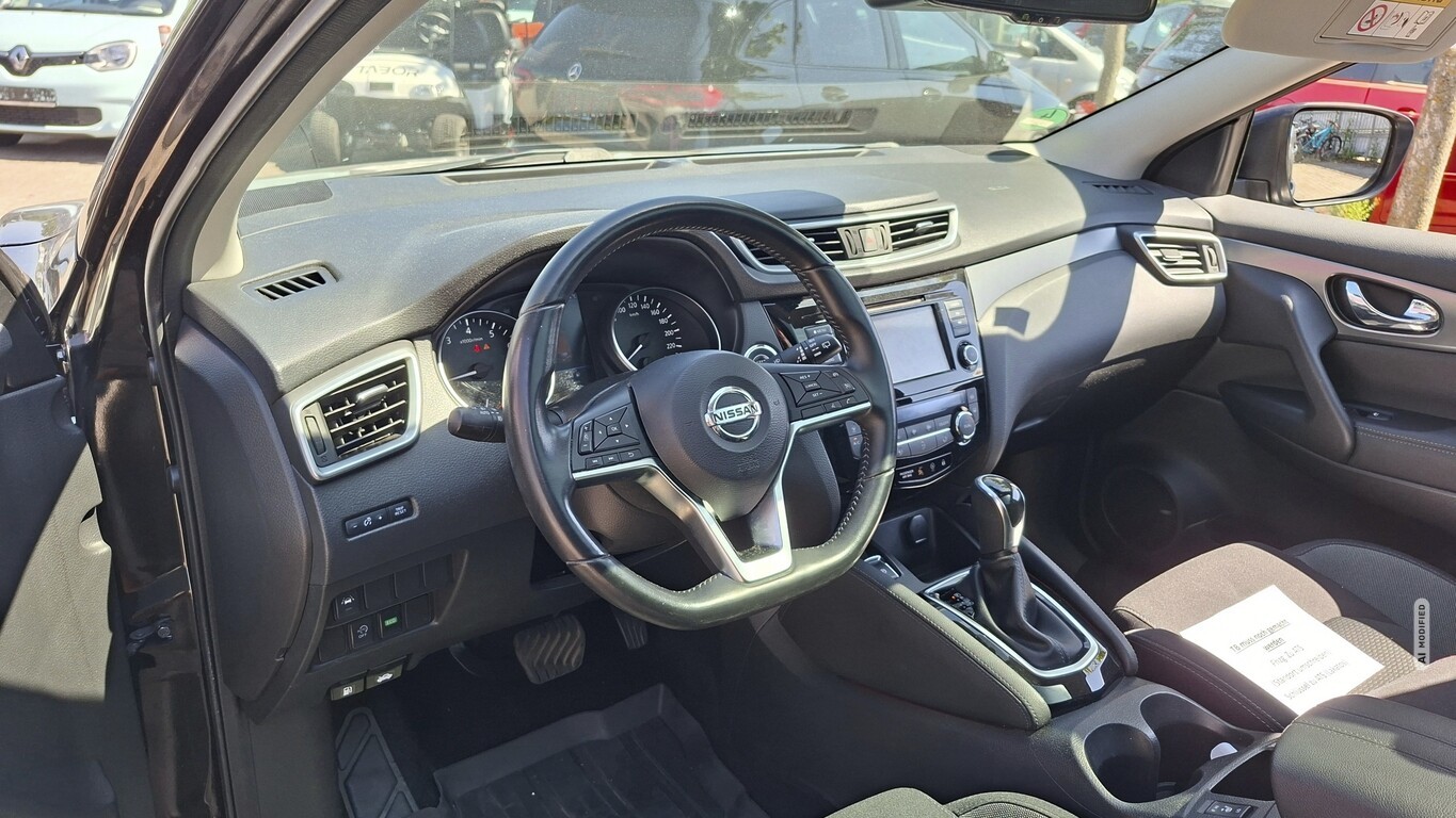 Nissan Qashqai 1.3 DIG-T 160 DCT N-Connecta Pano Nav