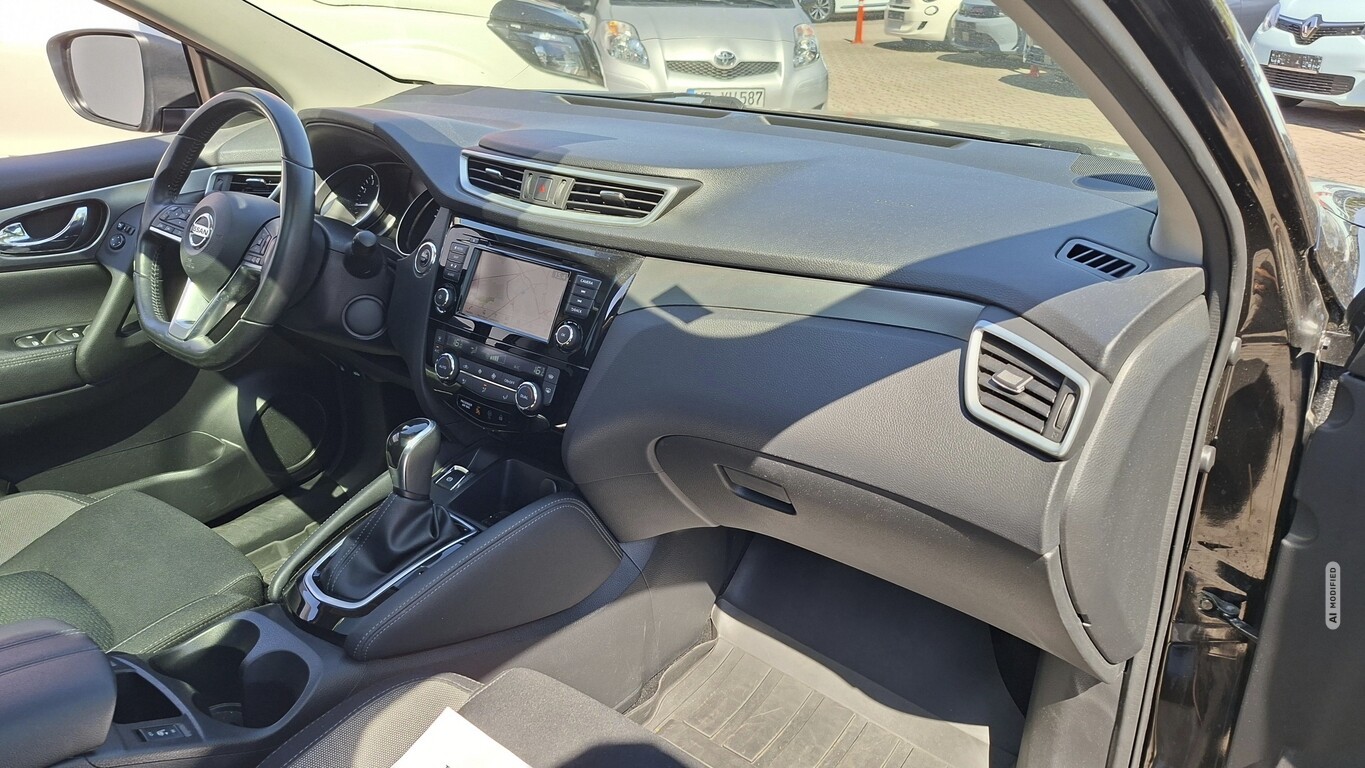 Nissan Qashqai 1.3 DIG-T 160 DCT N-Connecta Pano Nav