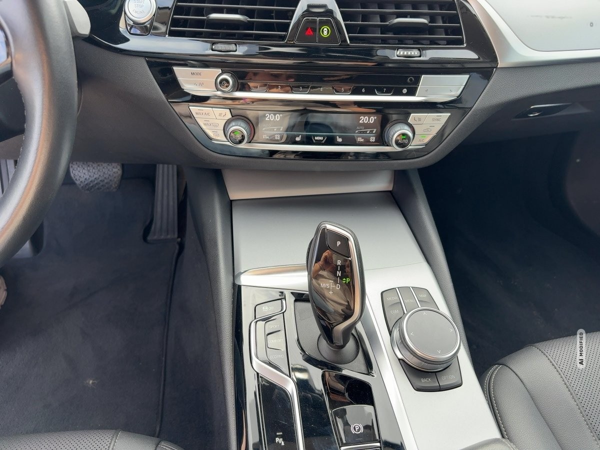 BMW 520 d Touring AHK,ACC,AUTOM.,LED,Luftfeder.,SHZ