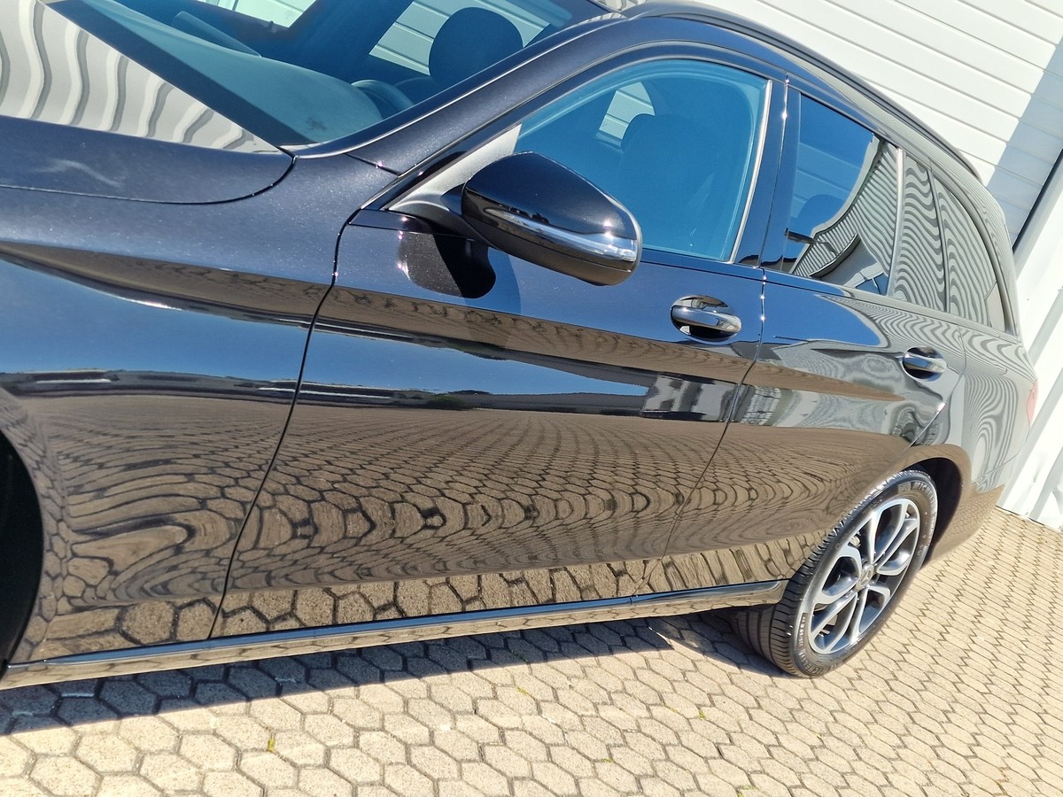 Mercedes-Benz C 220 d T Avantg.*Nightpaket*AHK*ACC*R-Kamera