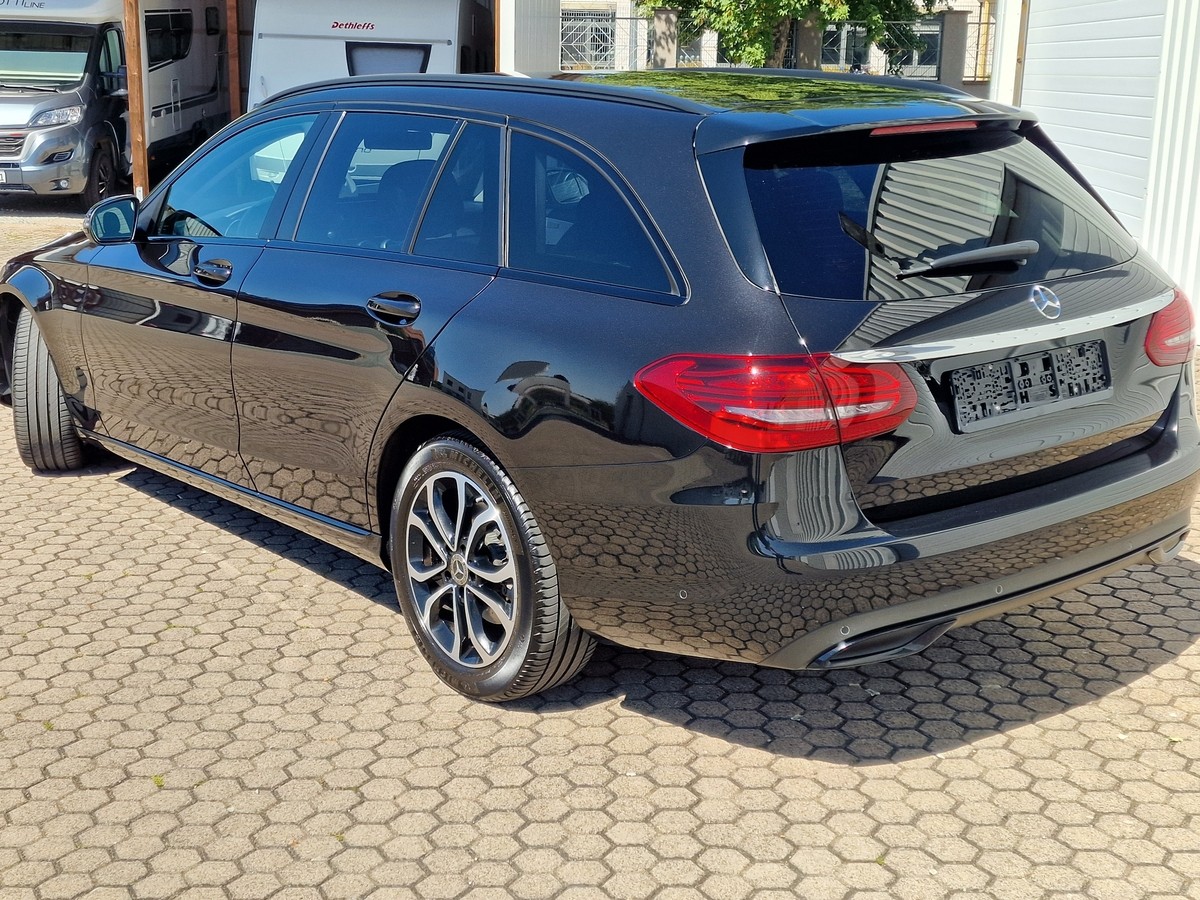 Mercedes-Benz C 220 d T Avantg.*Nightpaket*AHK*ACC*R-Kamera