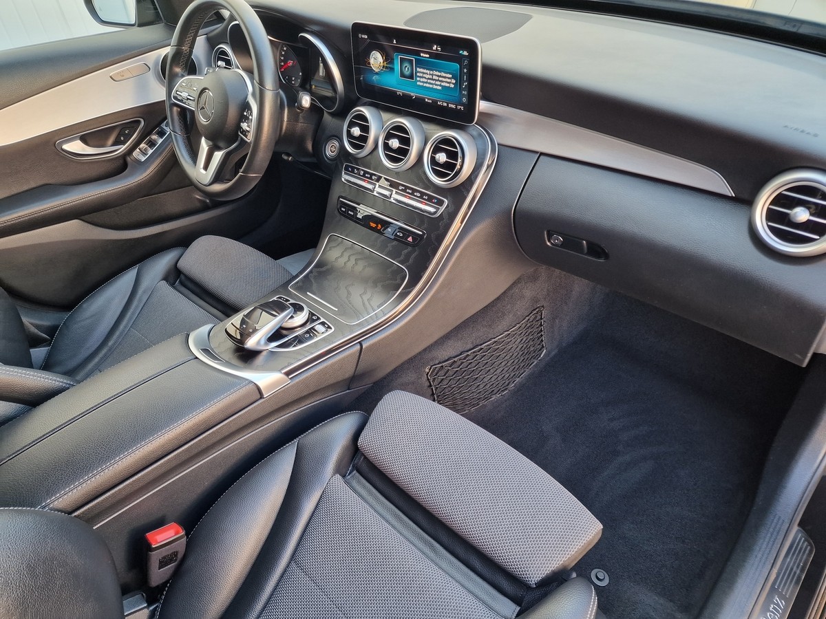 Mercedes-Benz C 220 d T Avantg.*Nightpaket*AHK*ACC*R-Kamera