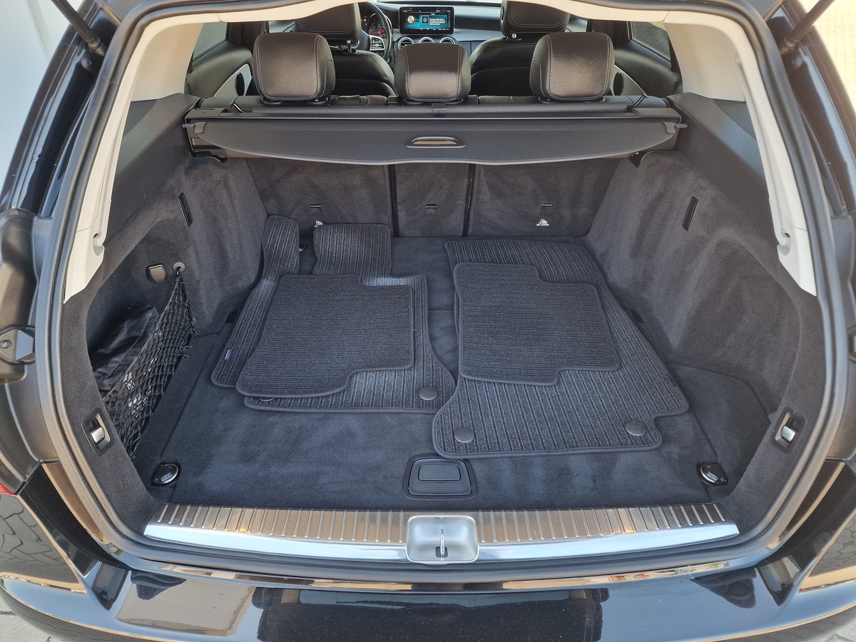 Mercedes-Benz C 220 d T Avantg.*Nightpaket*AHK*ACC*R-Kamera