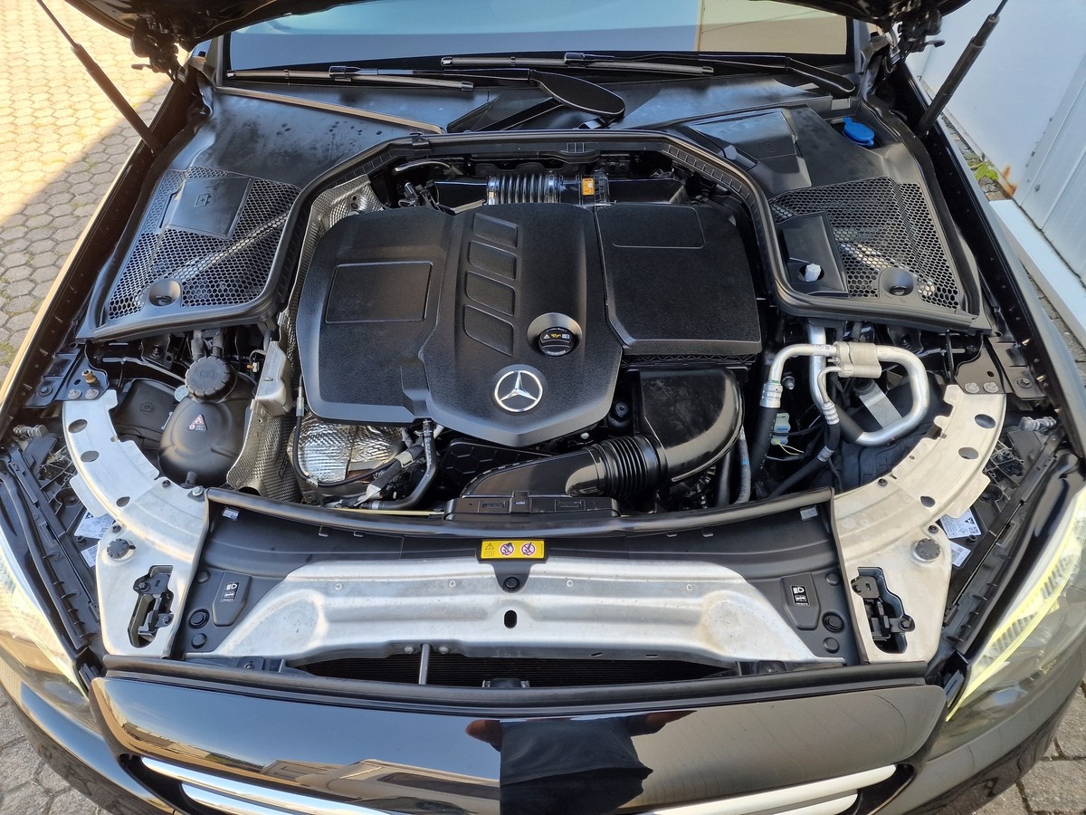 Mercedes-Benz C 220 d T Avantg.*Nightpaket*AHK*ACC*R-Kamera