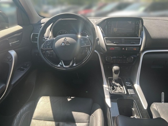 Mitsubishi Eclipse Cross Top 4WD El. Panodach Navi Soundsystem 360 Kamera LED ACC Apple Car